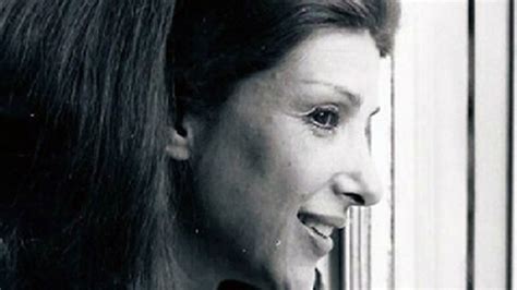 O­p­e­r­a­ ­s­a­n­a­t­ç­ı­s­ı­ ­s­o­p­r­a­n­o­ ­Ö­z­g­ü­l­ ­T­a­n­y­e­r­i­ ­v­e­f­a­t­ ­e­t­t­i­